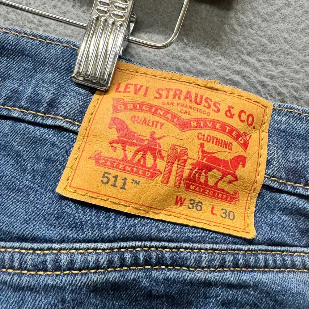Levi's 511 Jeans Mens 36x30 (36x29 ACTUAL) Slim Blue Denim Casual Classic